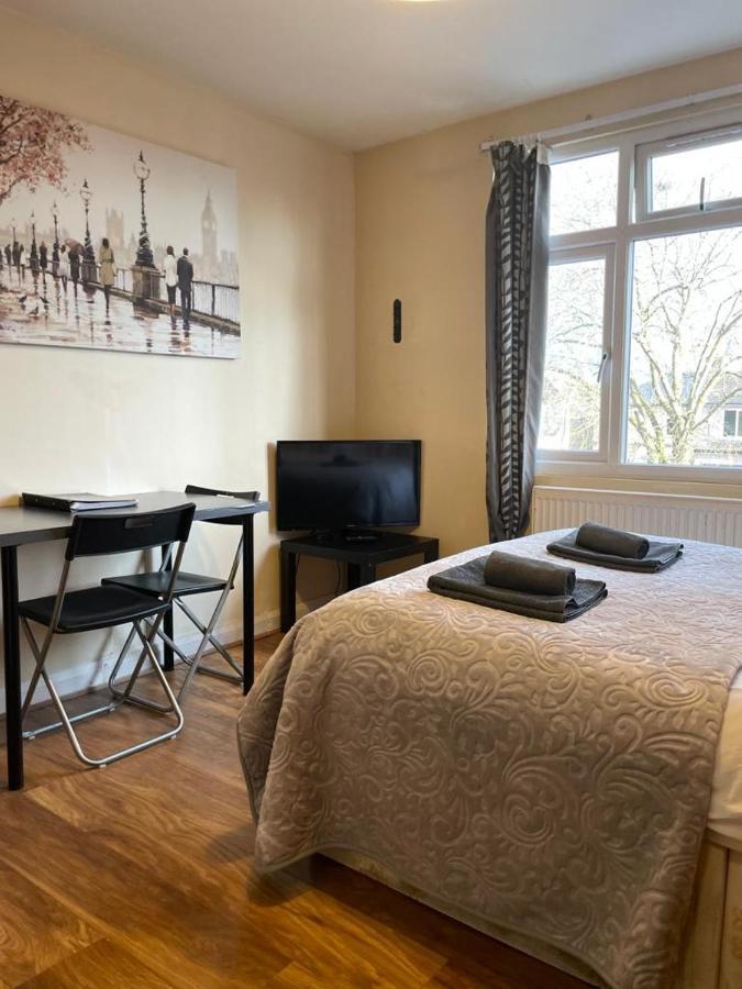 Stylish Studio Room In North East Londen Buitenkant foto